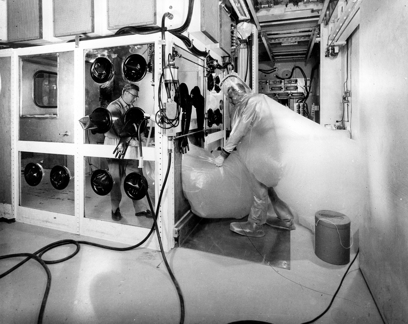 Illustration for article titled How the Atomic Age Gave Us Robot Surgeons
